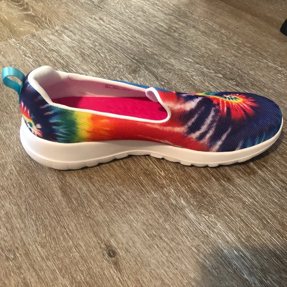 New Skechers Machine Washable Tie Dye Sneakers Size 7.5 - Picture 3 of 6